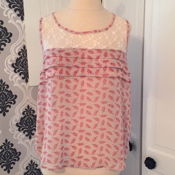 Patterned Blouse with Ivory Lace Detailing - Picture 1 of 4